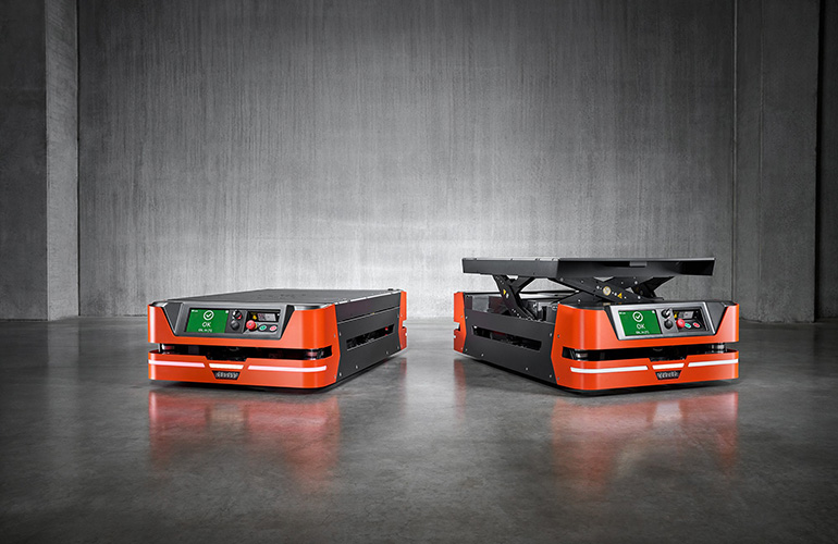 SAFELOG's mobile robots can operate in a range of warehouse and factory settings. | Source: SAFELOG.